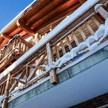 كرانس لوكشري لودجز شاليه *