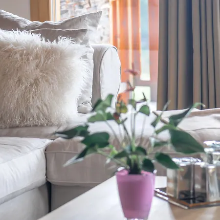 Luxury Lodges קראנס-מונטנה